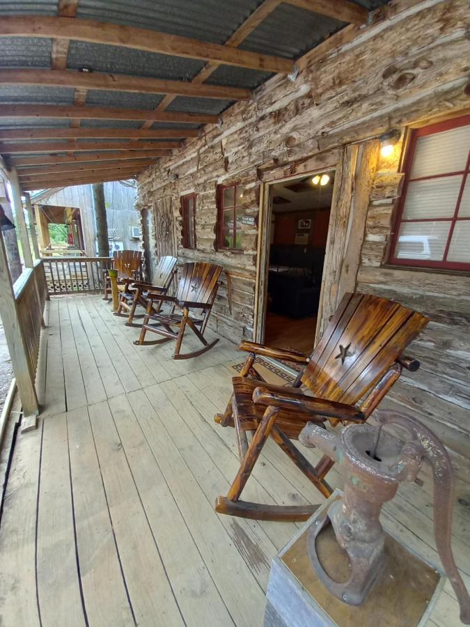 Acorn Hideaways Canton Old West Bunkhouse For 9 - Trail'S End Corral Buitenkant foto