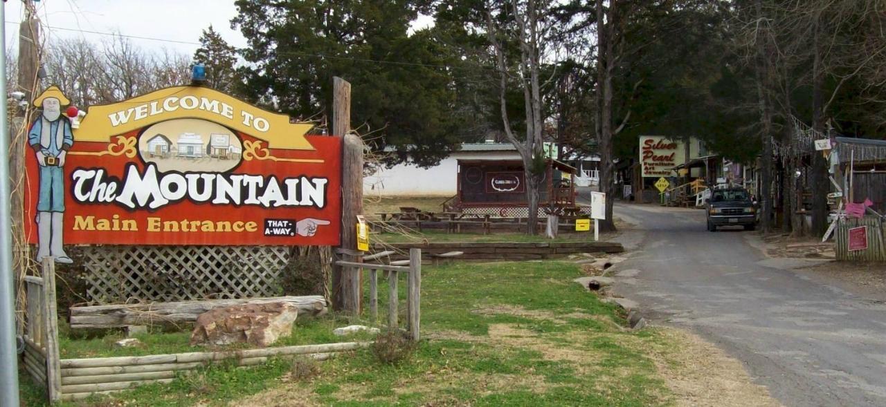 Acorn Hideaways Canton Old West Bunkhouse For 9 - Trail'S End Corral Buitenkant foto