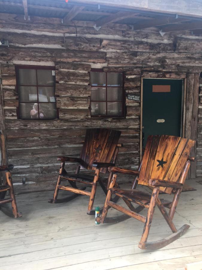 Acorn Hideaways Canton Old West Bunkhouse For 9 - Trail'S End Corral Buitenkant foto